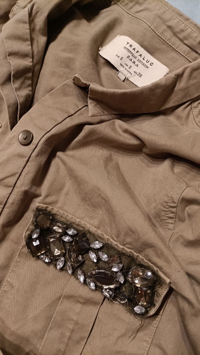 Sobre camisa de Zara