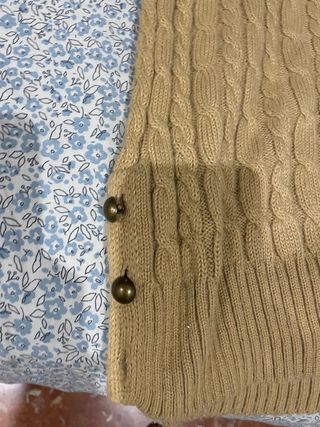 Jersey trenzado cuello vuelto