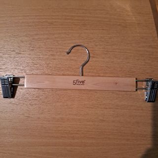 Pack 3 unidades de Percha madera y pinza metal.