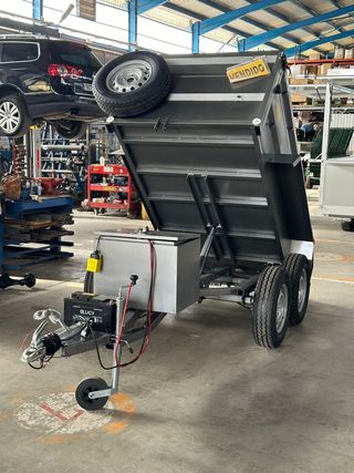 remolque basculante eléctrico reforzado