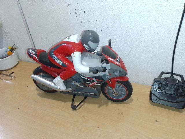 MOTO RADIOCONTROL 32cm largo