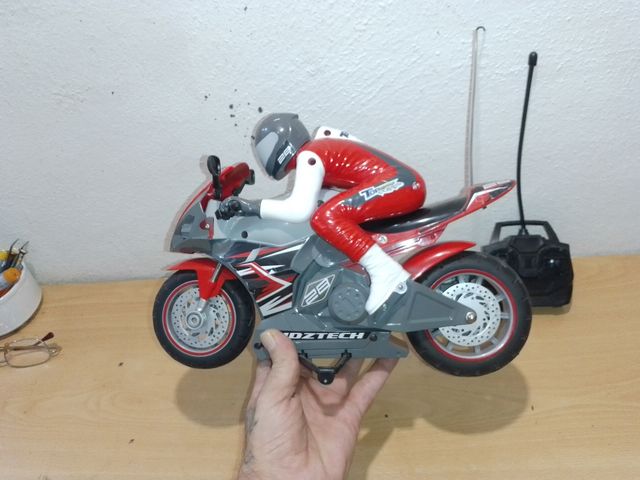 MOTO RADIOCONTROL 32cm largo