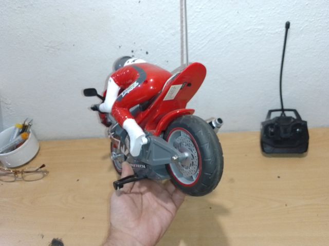 MOTO RADIOCONTROL 32cm largo