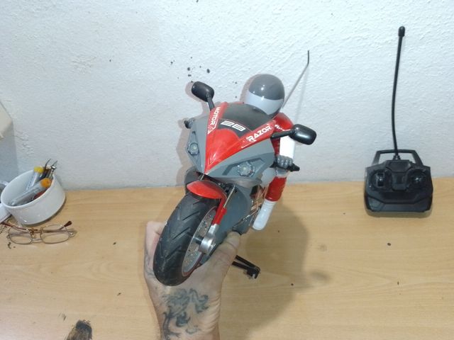 MOTO RADIOCONTROL 32cm largo