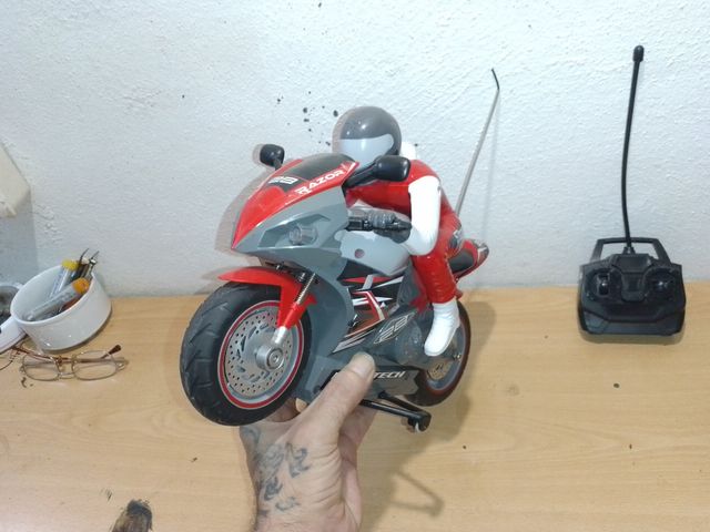 MOTO RADIOCONTROL 32cm largo