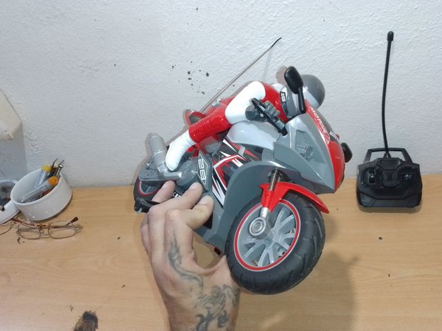 MOTO RADIOCONTROL 32cm largo