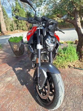 BMW F900R ALQUILER