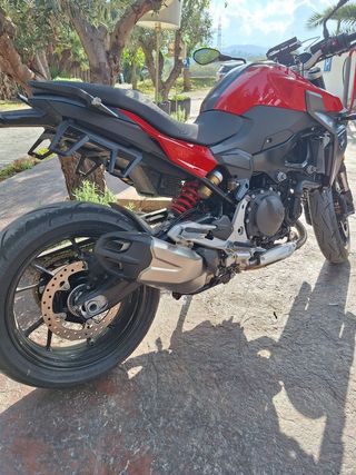 BMW F900R ALQUILER