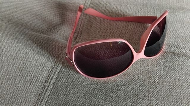 Gafas de sol rosas