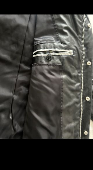 Cazadora NEGRA PERFECTA XL ZARA 1 uso PERFECTA 17€