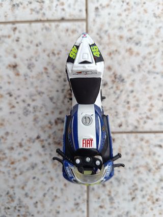Modellino moto Yamaha Valentino Rossi