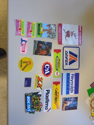 Lote 17 pegatinas marcas años 80