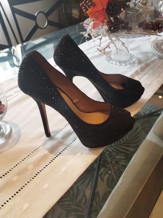 Zapatos negros fiesta taconazo
