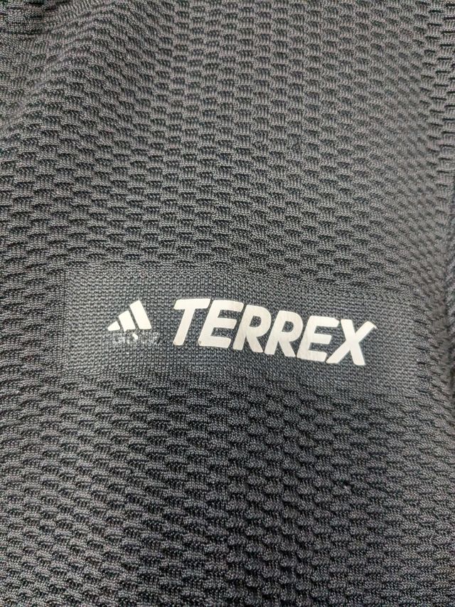 Sudadera negra Terrex Adidas