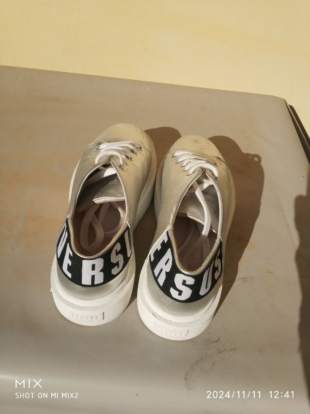 Scarpe donna Versace versus