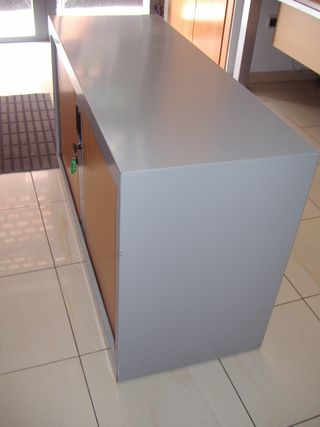 MUEBLE BAJO DE OFICINA CON LLAVE