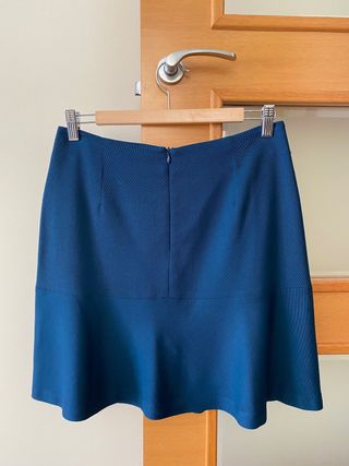Falda corta azul de Massimo Dutti