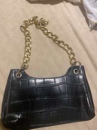 Bolso negro Stradivarius