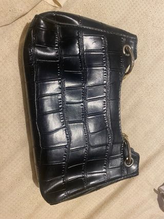 Bolso negro Stradivarius