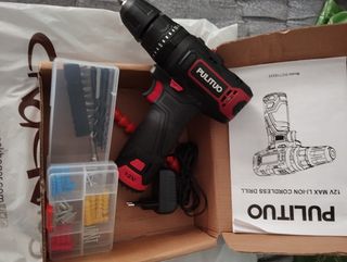 Taladro percutor inalámbrico con Bater