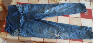 11 pantalones premamá y 2 bañadores
