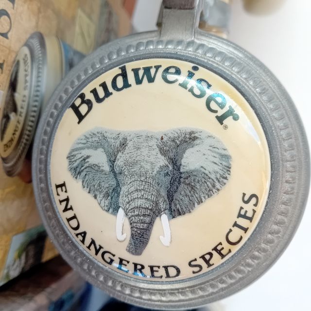 Caneca de cerveja animal em perigo de extinção Elef