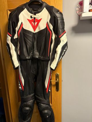 MONO 2 PIEZAS DAINESSE AVRO D2