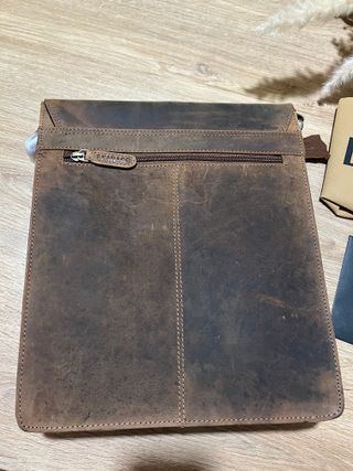 Bolso bandolera de piel auténtica. Leabags.