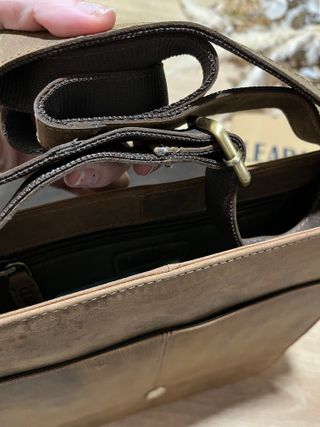 Bolso bandolera de piel auténtica. Leabags.