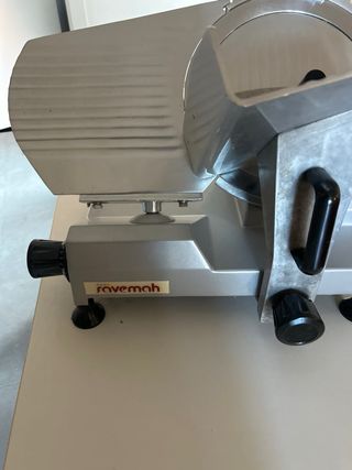 Cortadora de fiambre industrial