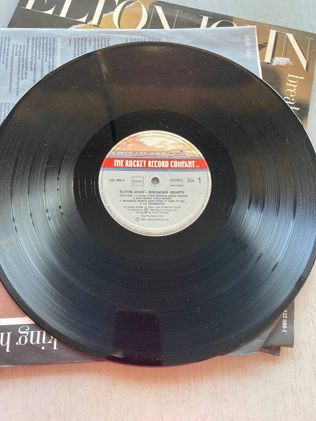 Elthon John Breaking hearts lp