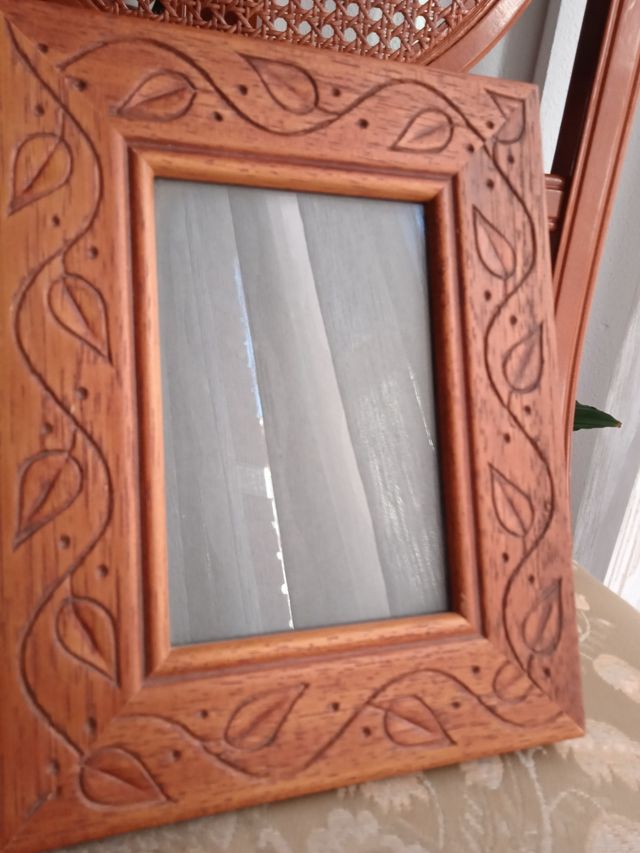 HECHO A MANO TALLADO MARCO ANTIGUO MADERA CRISTAL