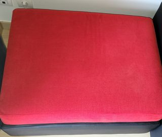 Sofá de 3 plazas + Reposapiés ALGO NEGOCIABLE