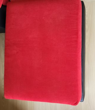 Sofá de 3 plazas + Reposapiés ALGO NEGOCIABLE