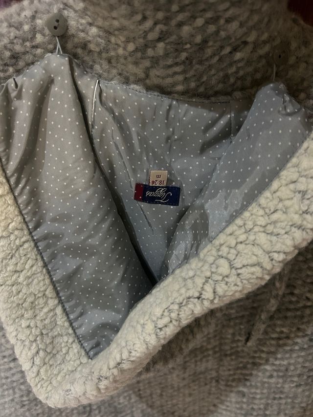 Regalo Abrigo Niña Marca Tizzas edad 18-24 meses