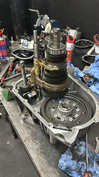 Caja Fiesta ST150 Autoblocante y Grupo Cor