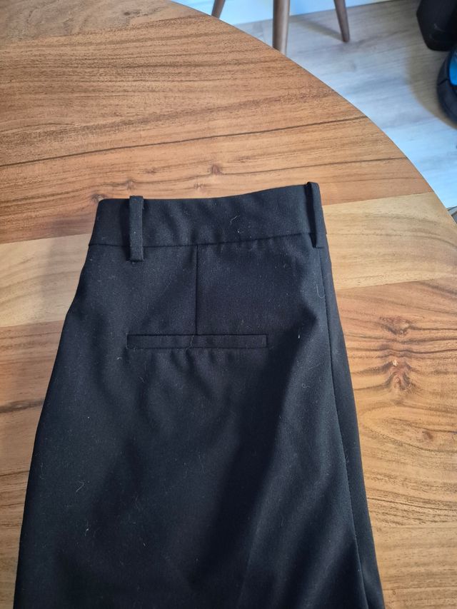 Pantalon negro,  talla 36, Amichi