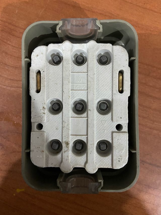 Interruttore 380 volts anni 60 marca Bticino