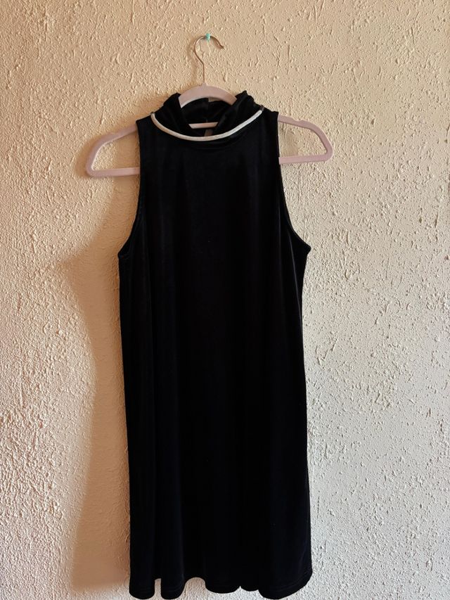 Vestido negro de terciopelo 