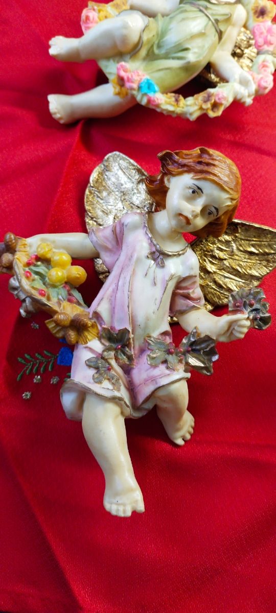 Angelitos pintados con pan de Oro 19 euros los 6