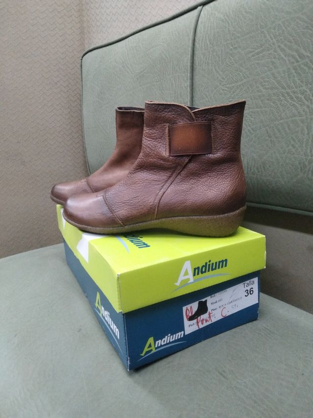 Botin piel marrón señora