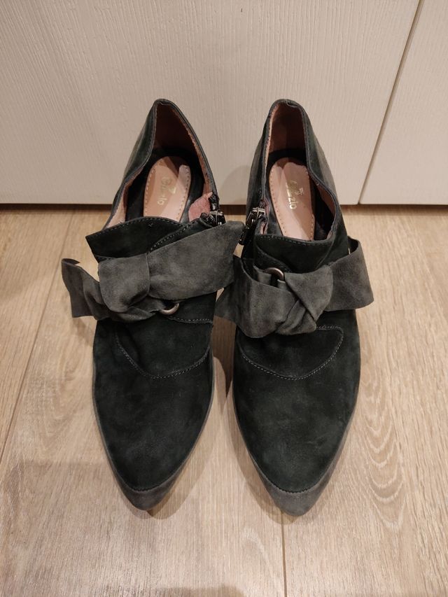 Zapatos abotinados T.39