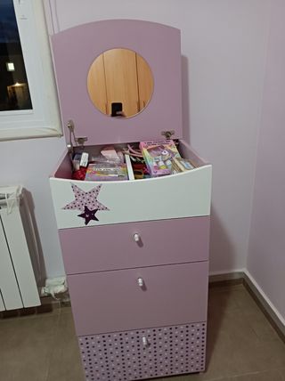 Habitación niña (cama,colchón,tocador y mesa escr)