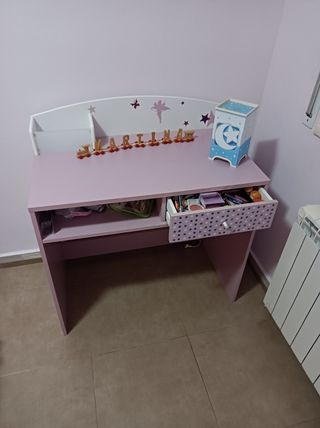 Habitación niña (cama,colchón,tocador y mesa escr)