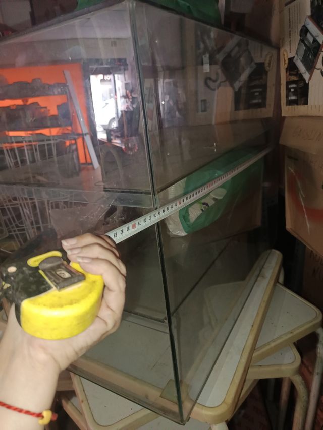 Vitrina de cristal, solo recoger en Almería capita