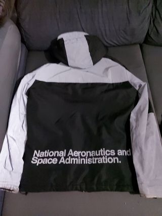 cazadora Nasa pull&bear