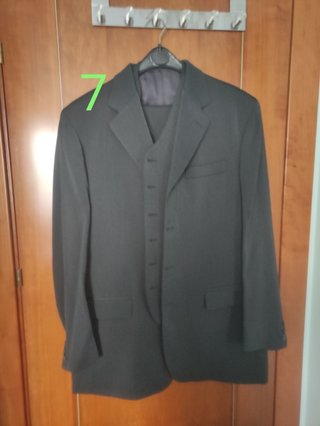 9 Traje hombre, 1 abrigo