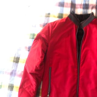 Cazadora Geox reversible azul y lado rojo. Chaquet