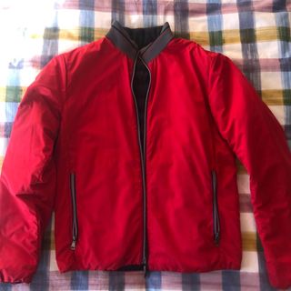 Cazadora Geox reversible azul y lado rojo. Chaquet