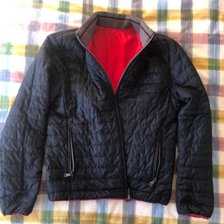 Cazadora Geox reversible azul y lado rojo. Chaquet